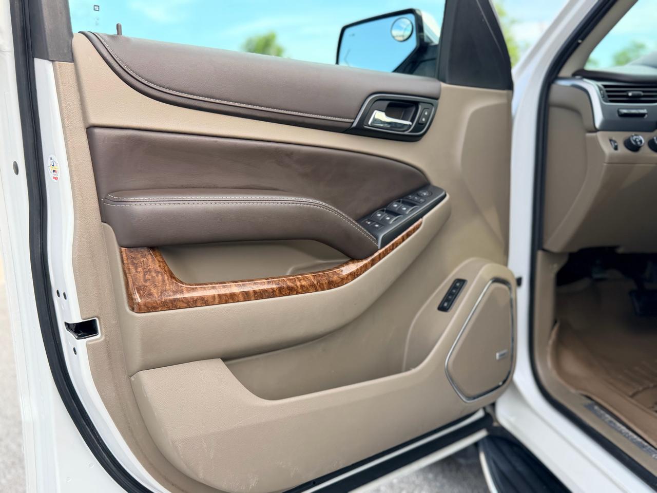 Chevrolet Suburban  2017