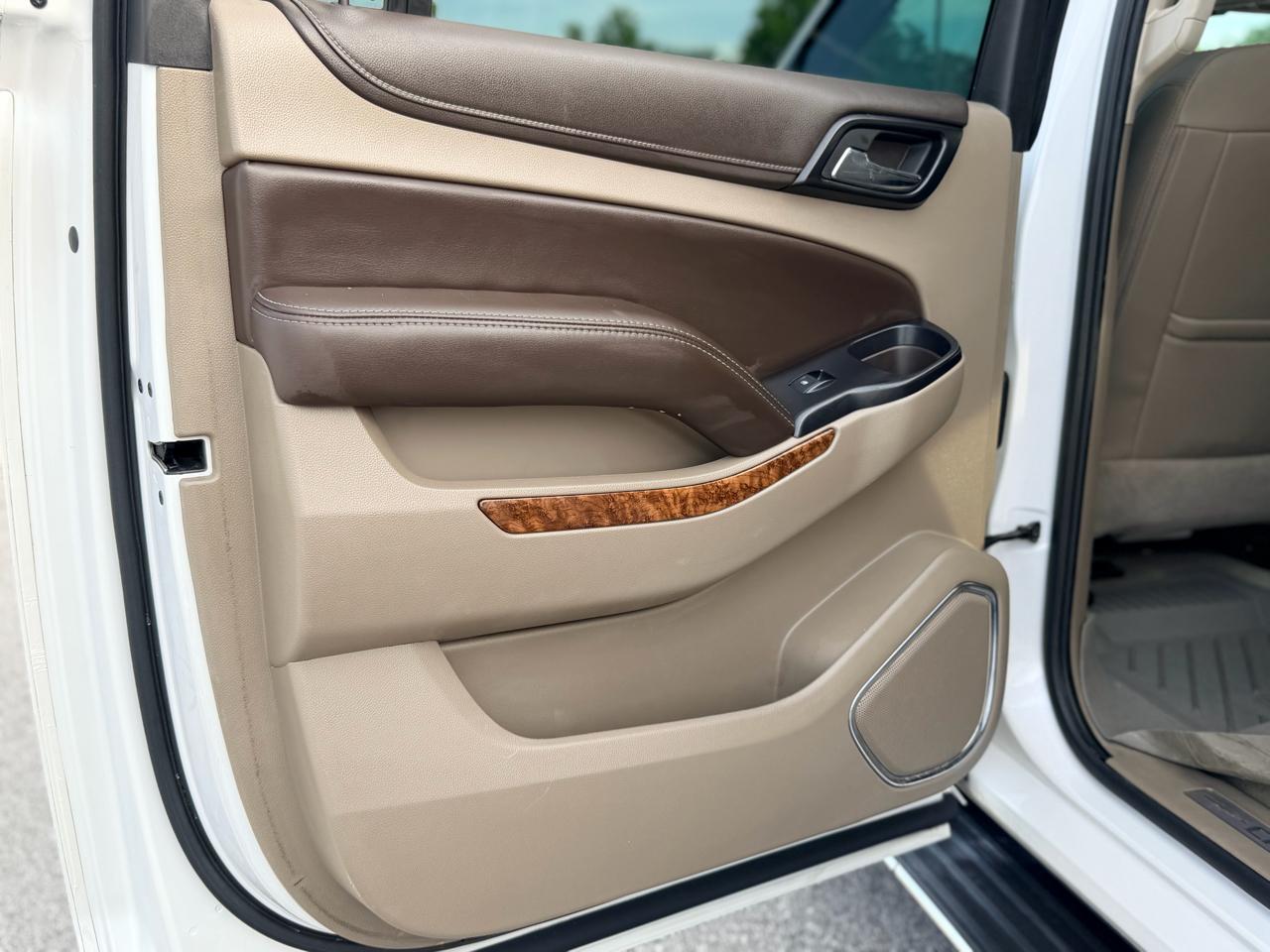 Chevrolet Suburban  2017