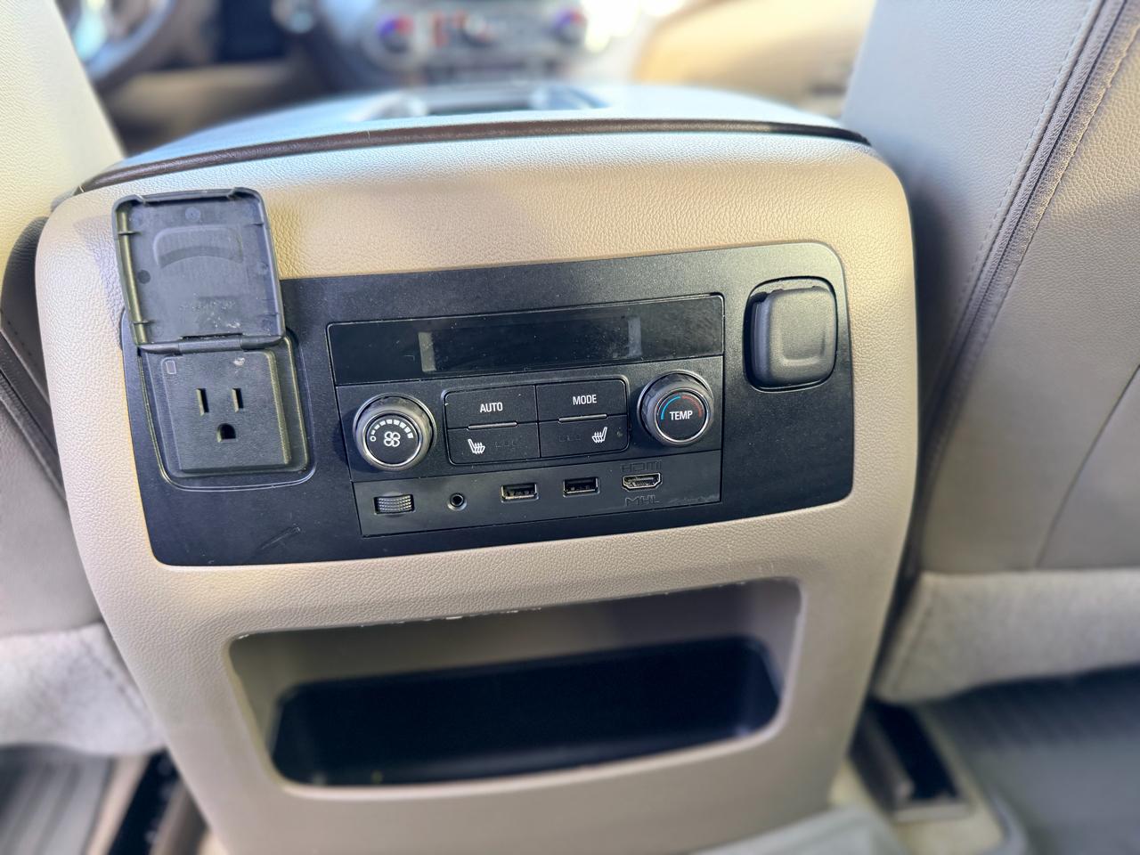 Chevrolet Suburban  2017