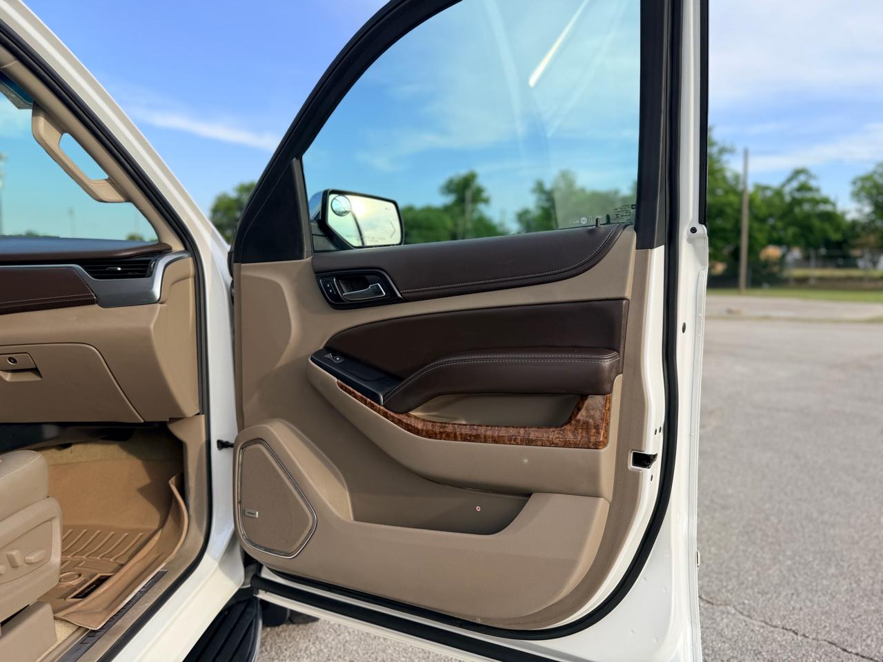 Chevrolet Suburban  2017