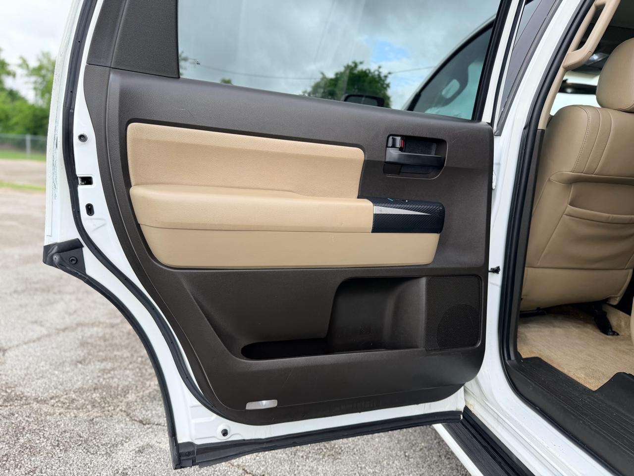 Toyota Sequoia  2008