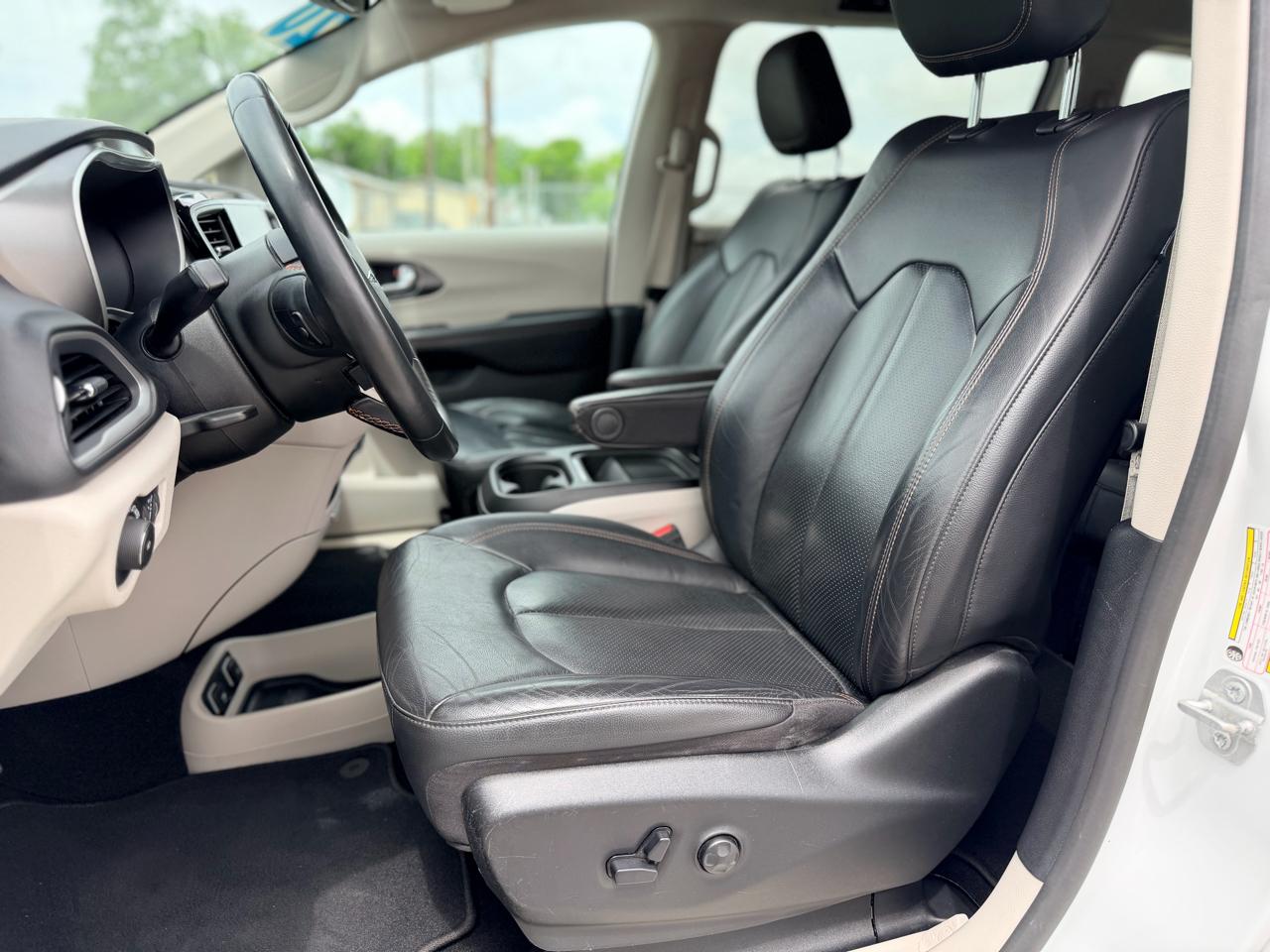 Chrysler Pacifica  2020