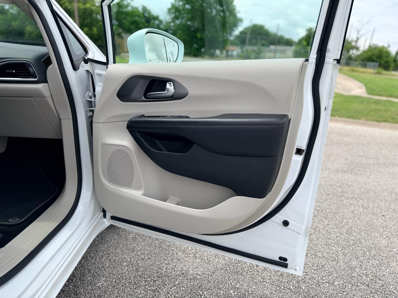 Chrysler Pacifica  2020
