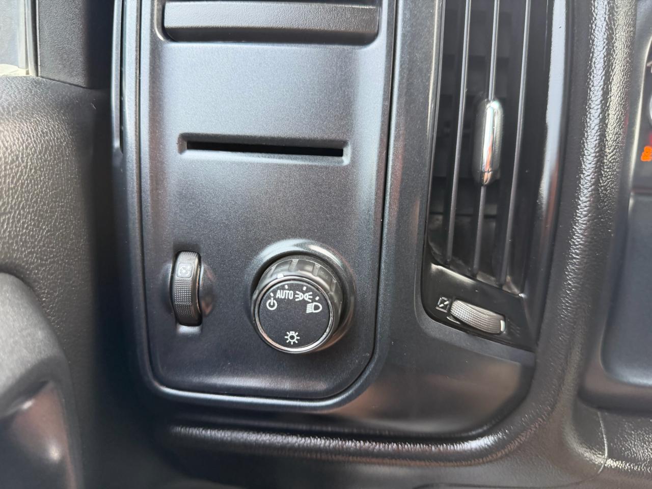 Chevrolet Silverado 1500  2018