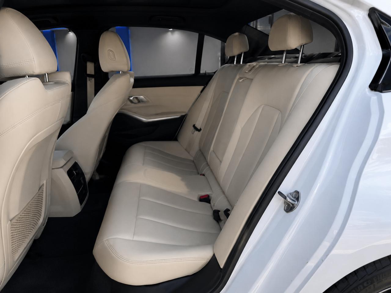 BMW 3-Series  2019