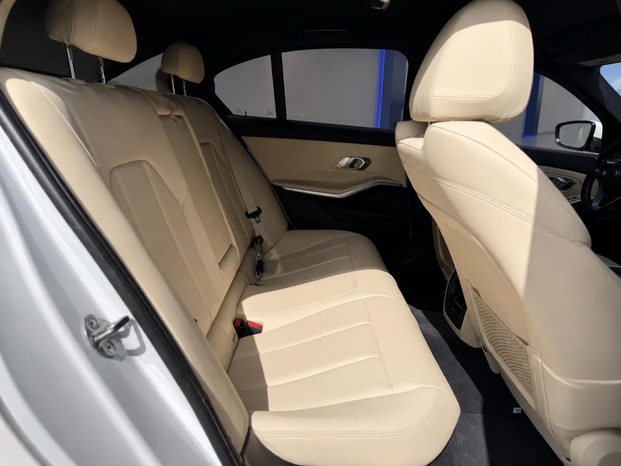 BMW 3-Series  2019