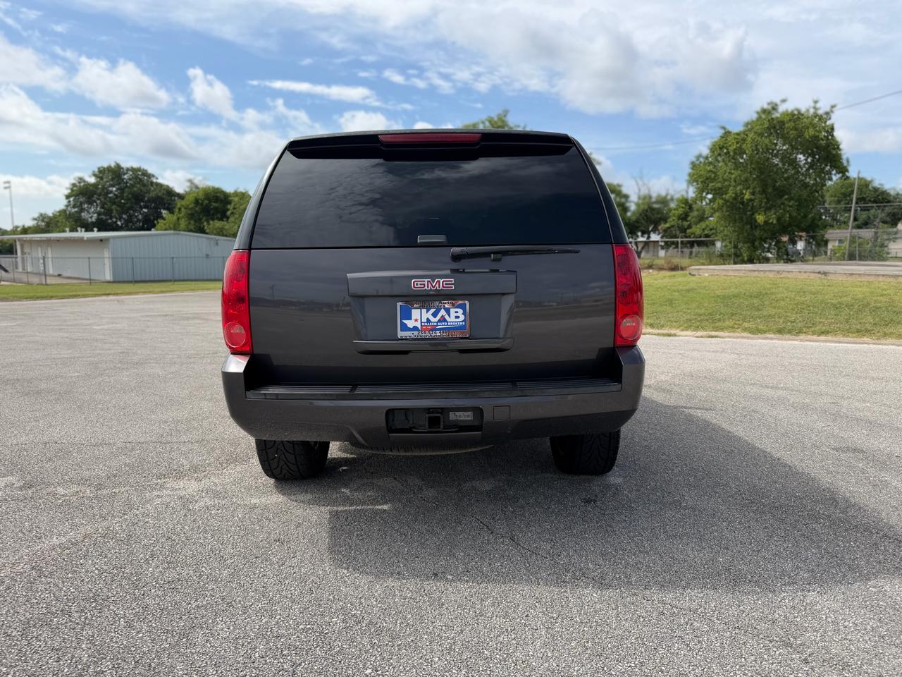 GMC Yukon  2011