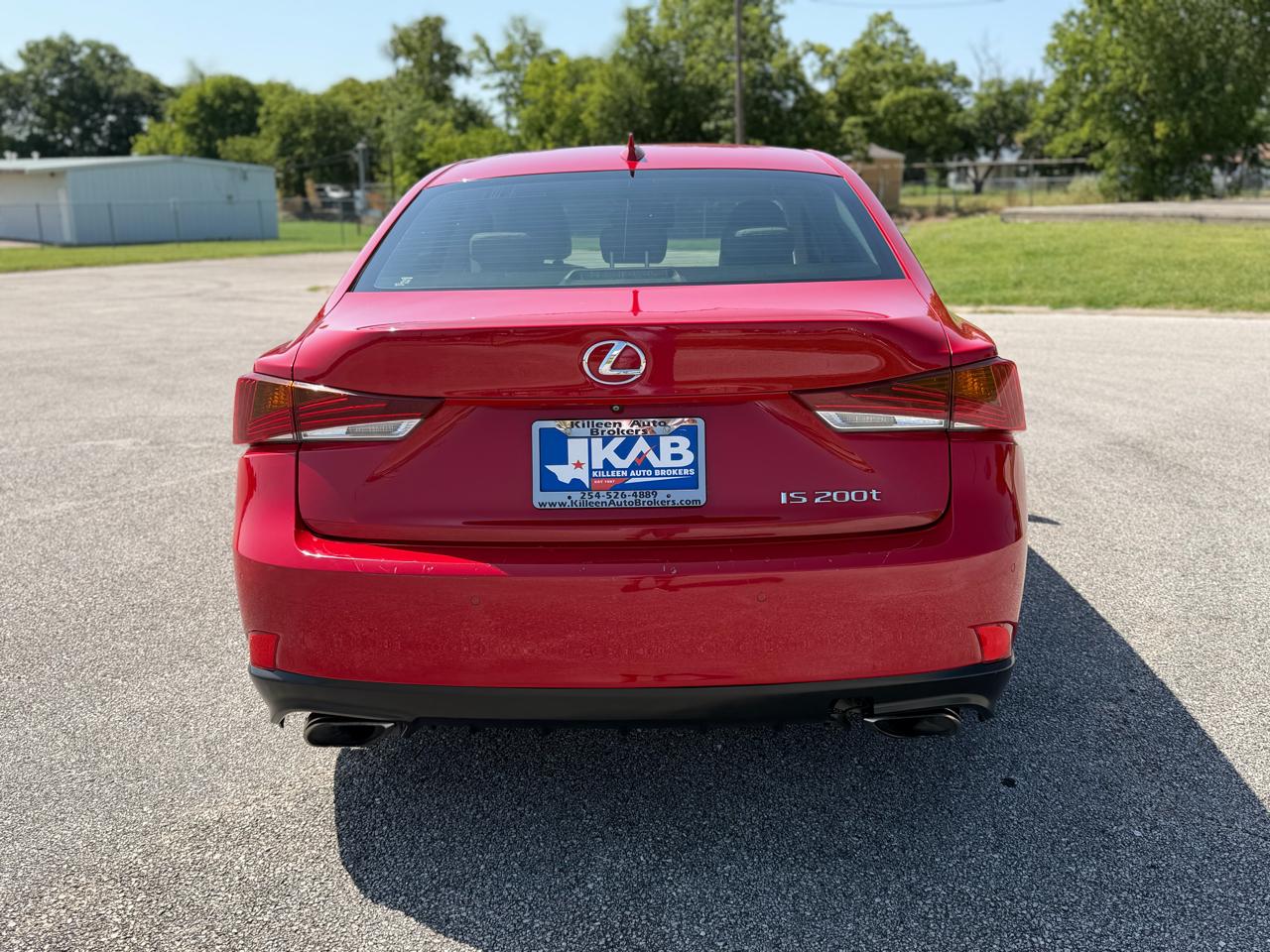 Lexus IS  2017