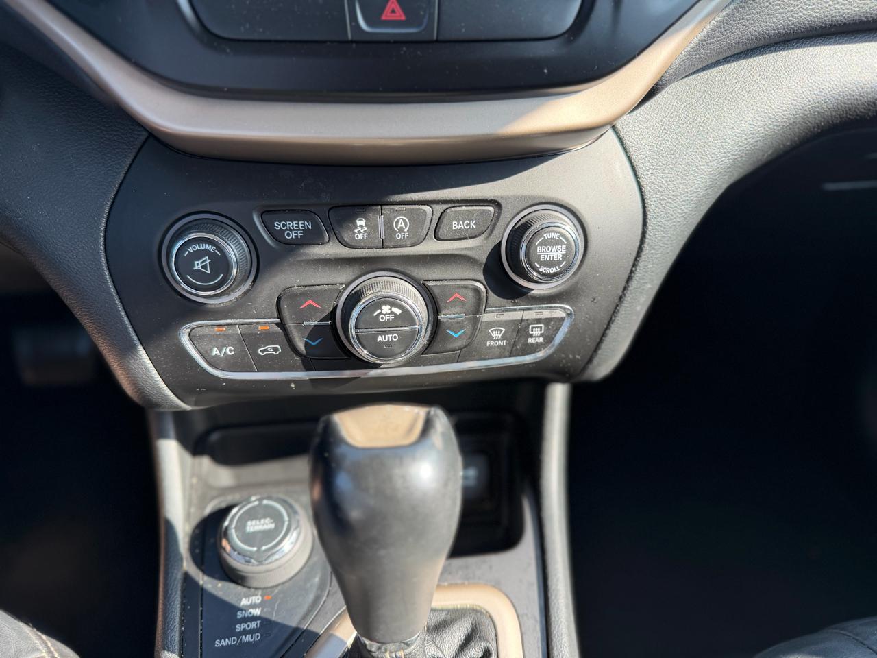 Jeep Cherokee  2015