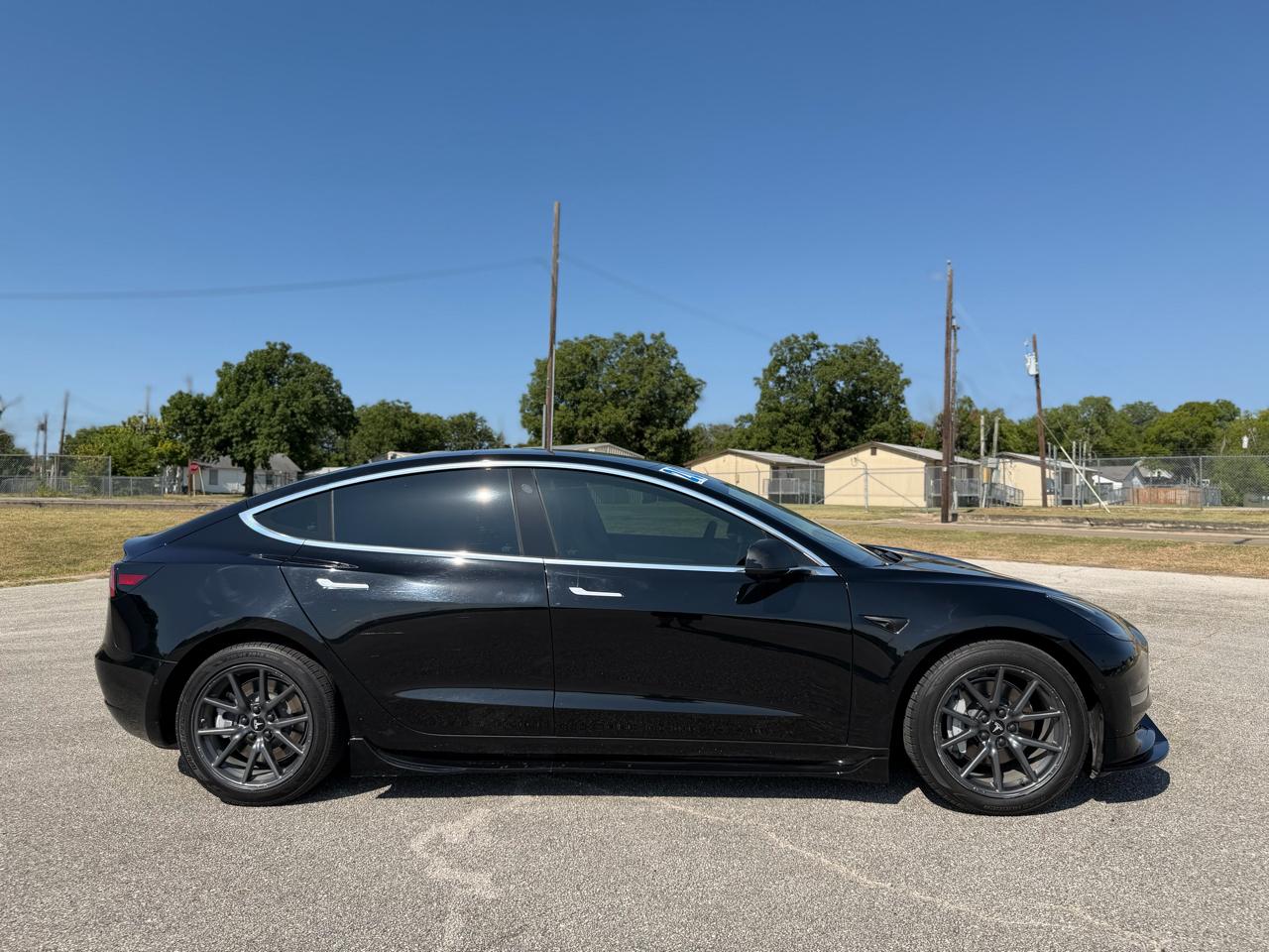 Tesla Model 3  2020
