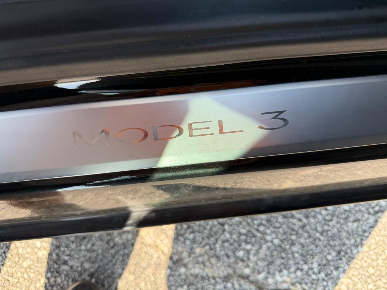 Tesla Model 3  2020