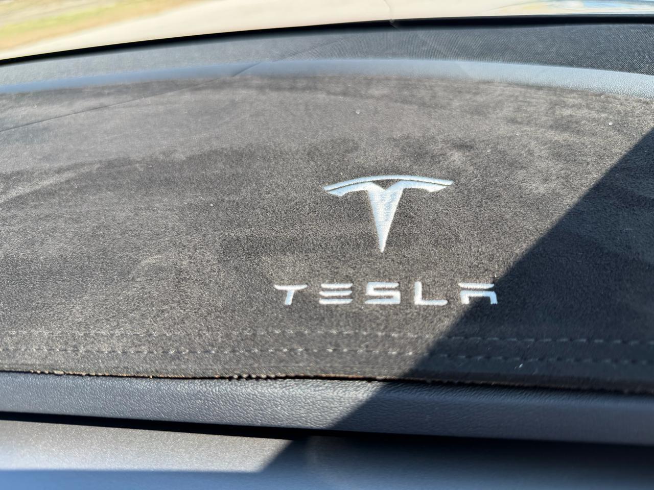 Tesla Model 3  2020