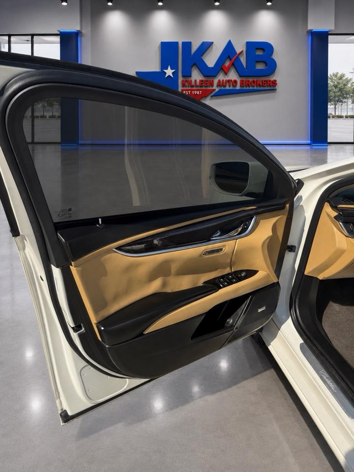 Cadillac XTS  2013