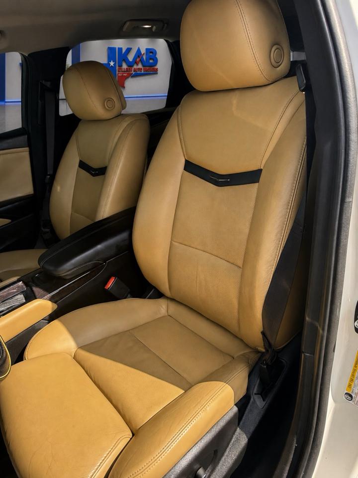 Cadillac XTS  2013
