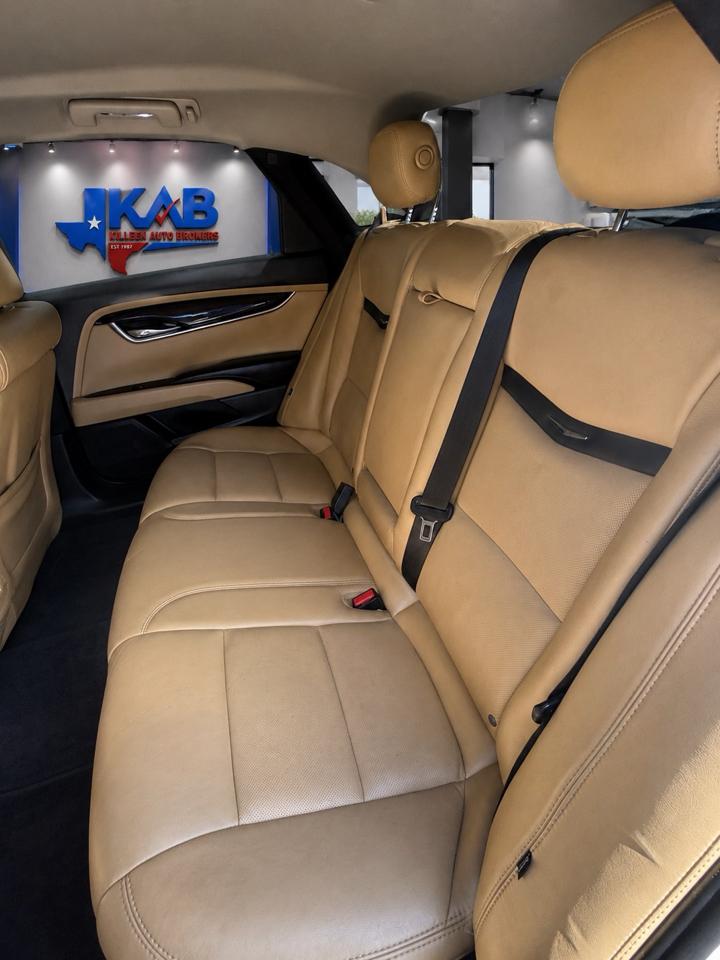 Cadillac XTS  2013