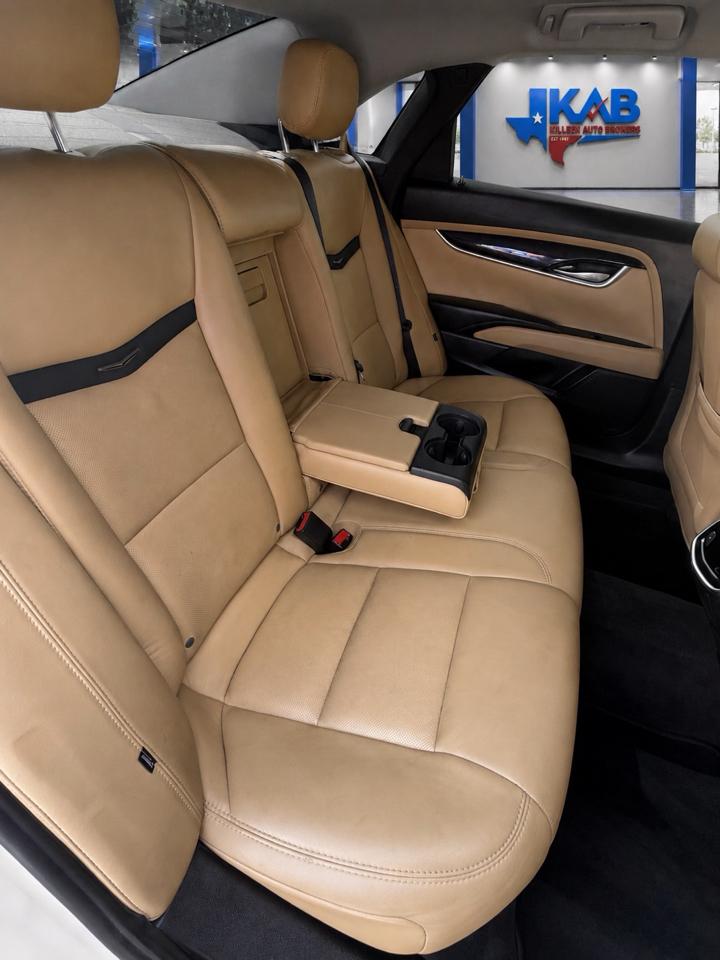 Cadillac XTS  2013