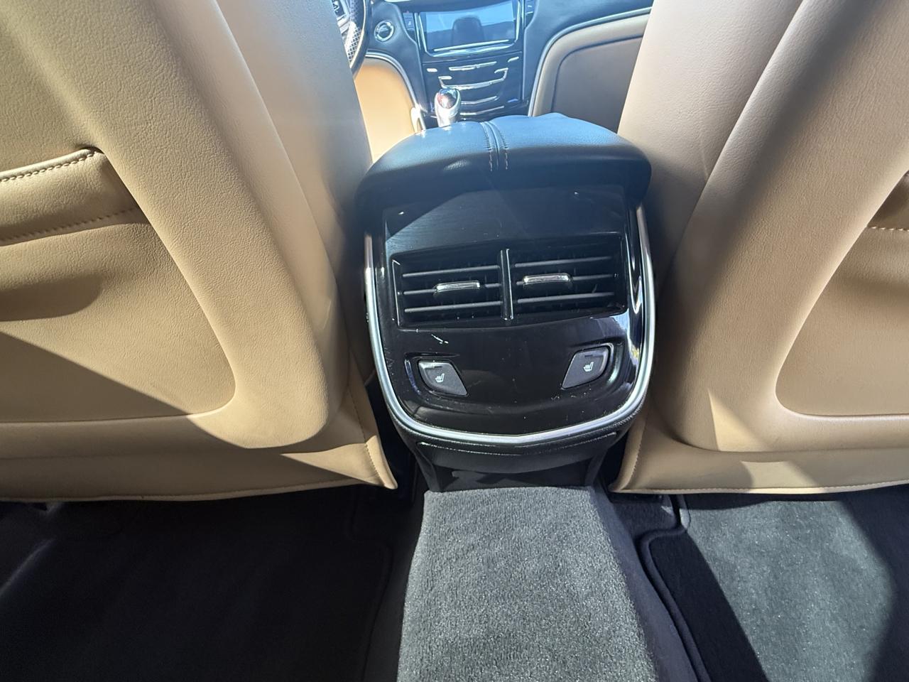 Cadillac XTS  2013