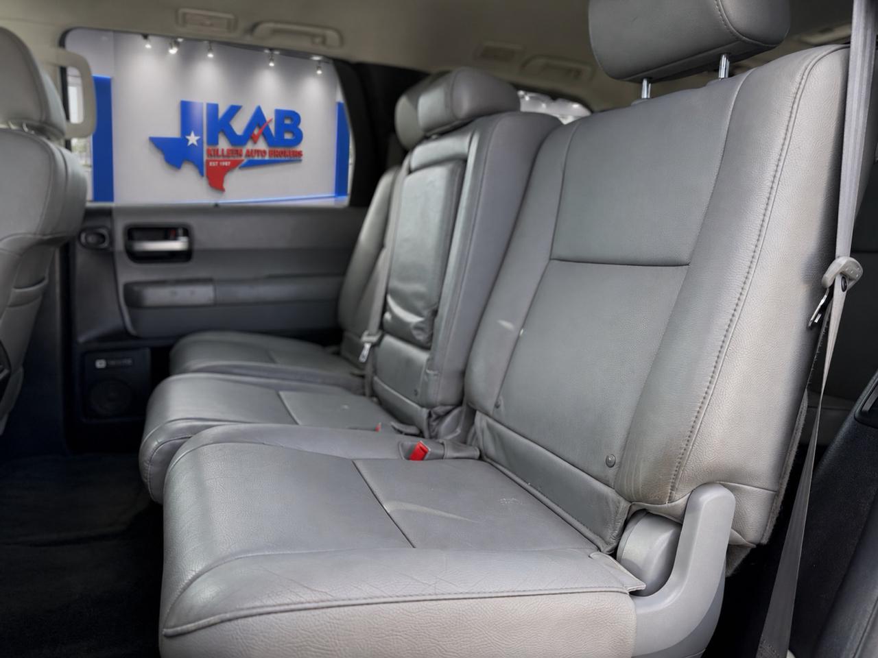 Toyota Sequoia  2015