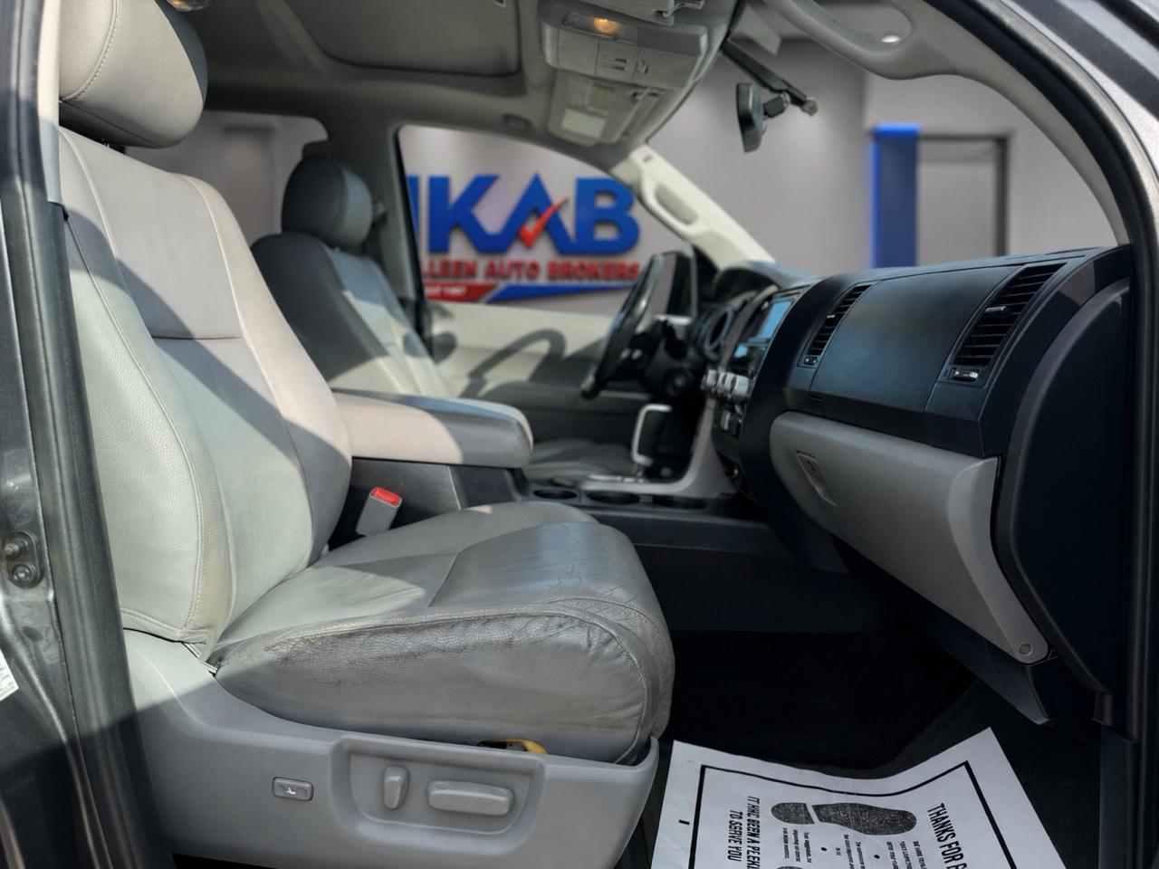 Toyota Sequoia  2015