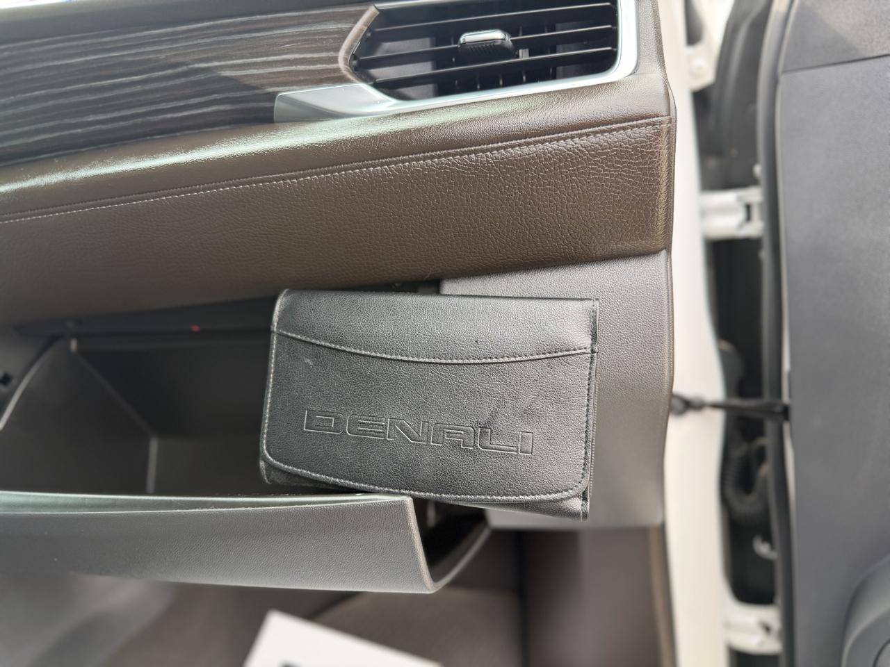 GMC Yukon  2021