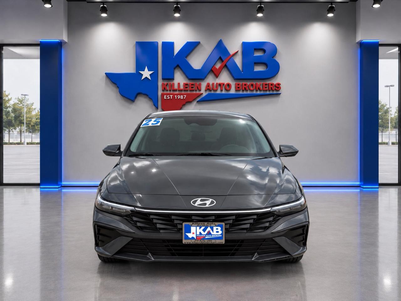 Hyundai Elantra  2025
