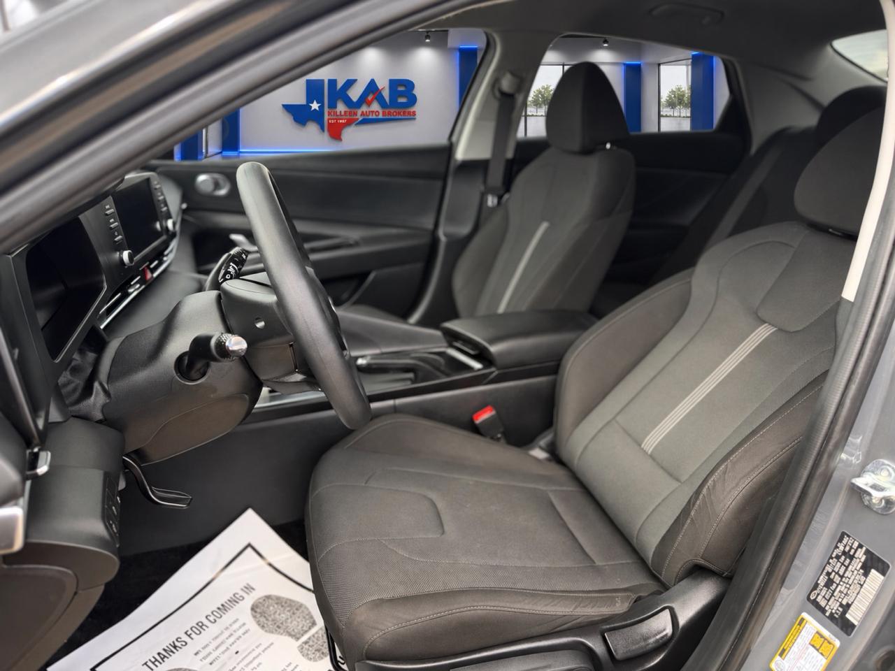 Hyundai Elantra  2025