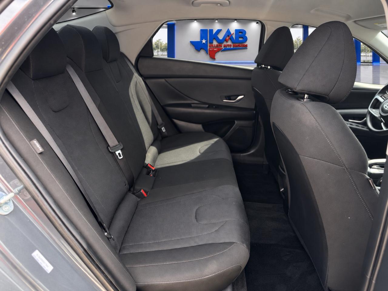 Hyundai Elantra  2025