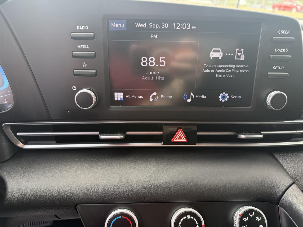 Hyundai Elantra  2025