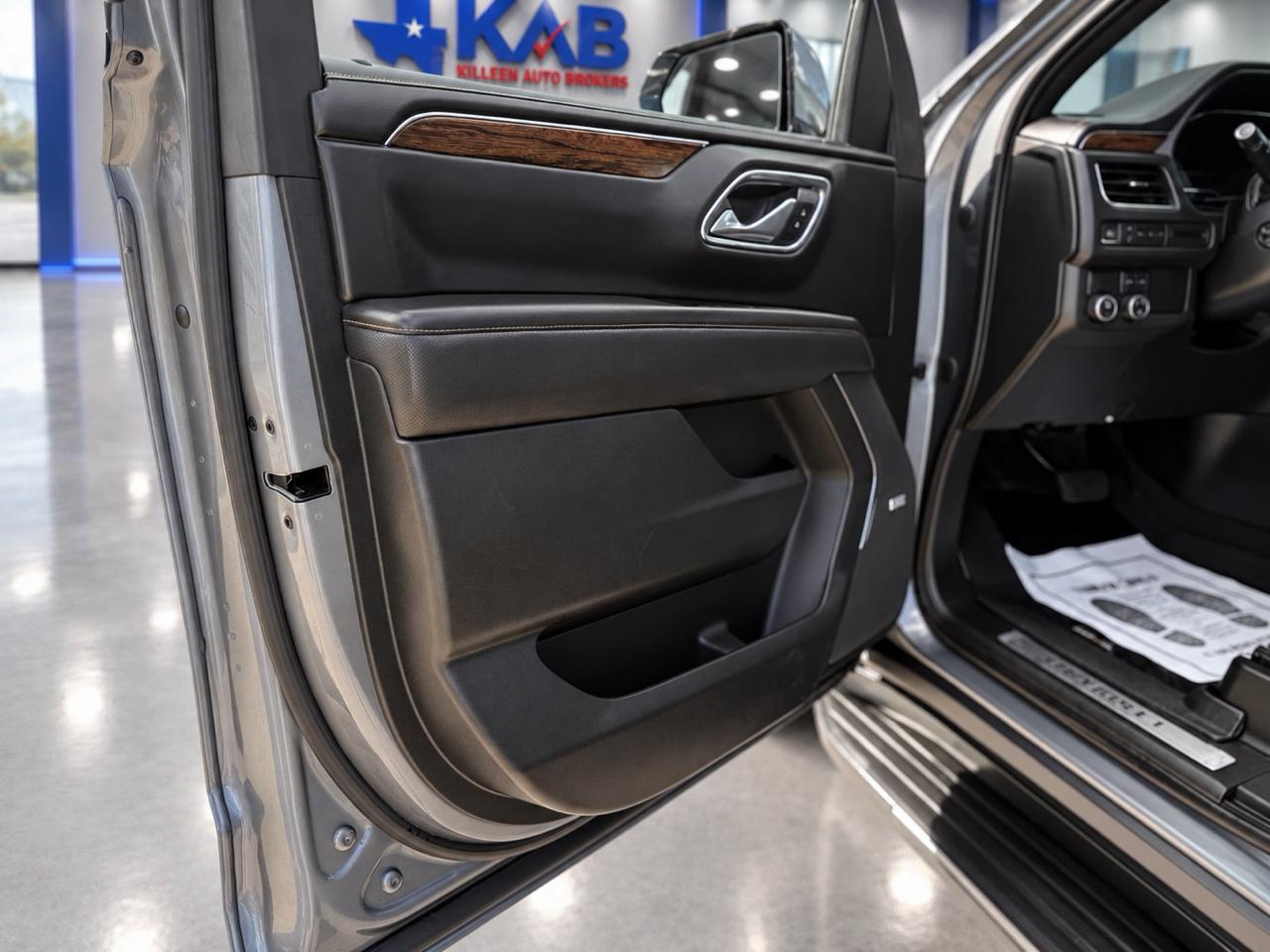 Chevrolet Suburban  2022