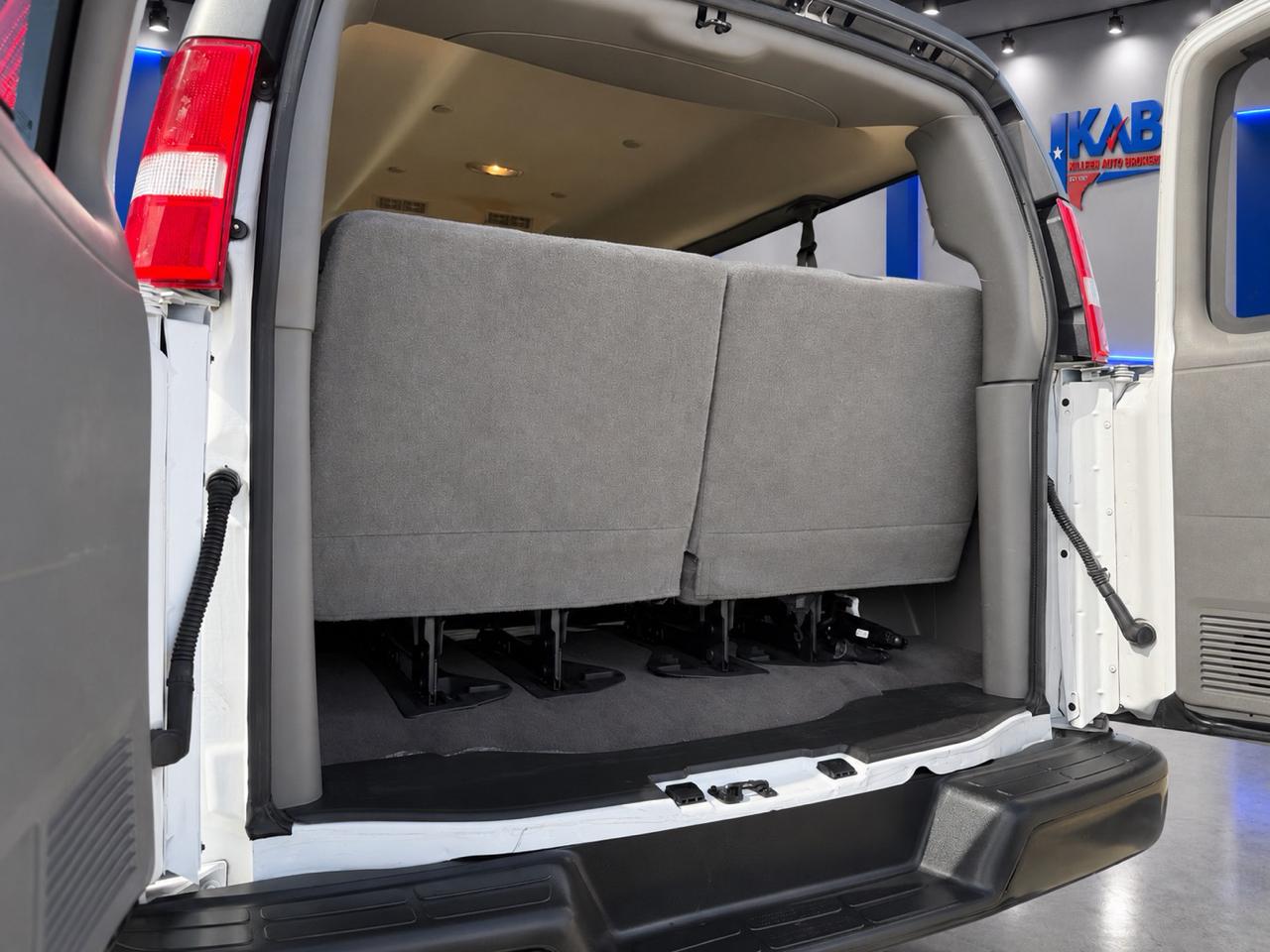 Chevrolet Express  2023