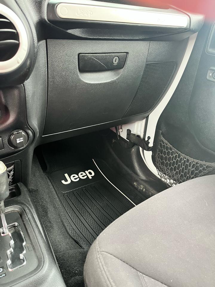 2013 Jeep Wrangler Sport - Photo 12