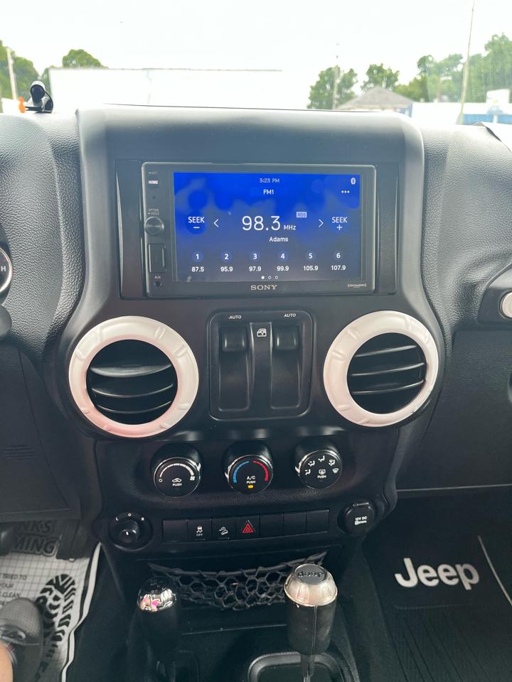 2013 Jeep Wrangler Sport - Photo 17
