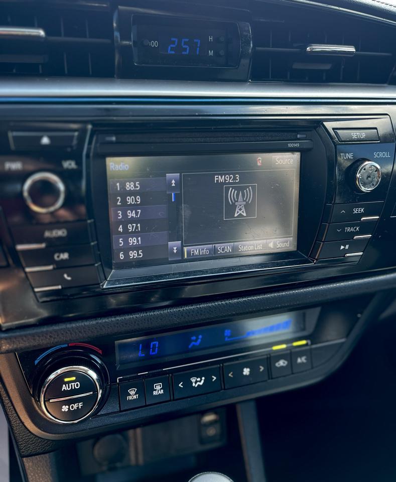 2015 Toyota Corolla S Plus - Photo 11