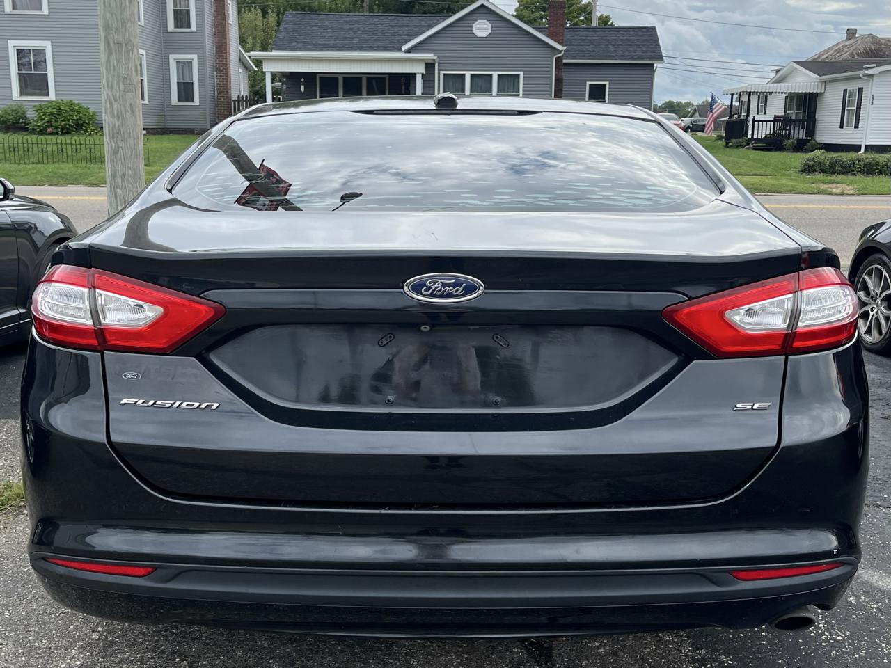 Ford Fusion photo 4