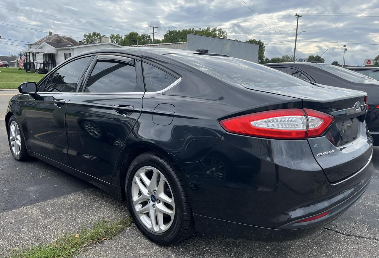 Ford Fusion photo 5