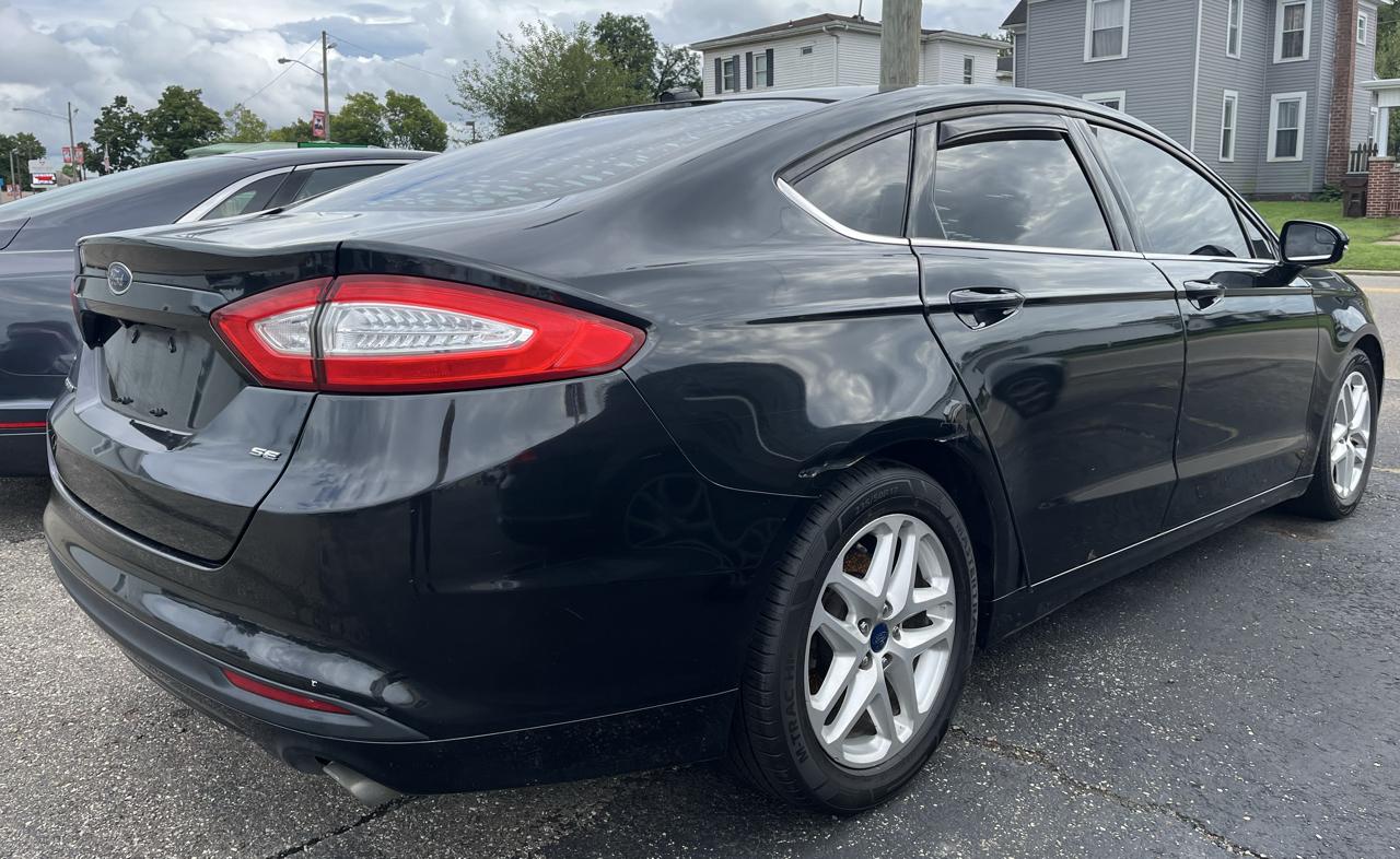 Ford Fusion photo 6