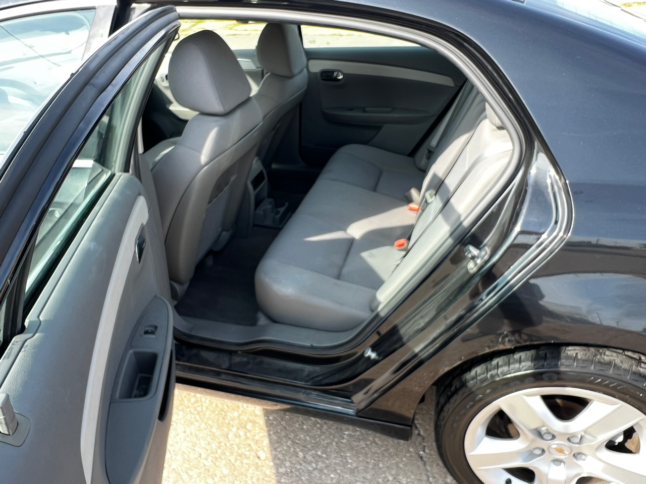 Chevrolet Malibu 4dr Sdn LS w/1LS 2011 Chevrolet Malibu 4dr Sdn LS w/1LS 2011