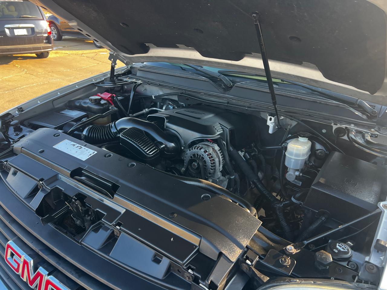 GMC Yukon 4WD 4dr 1500 SLE 2010