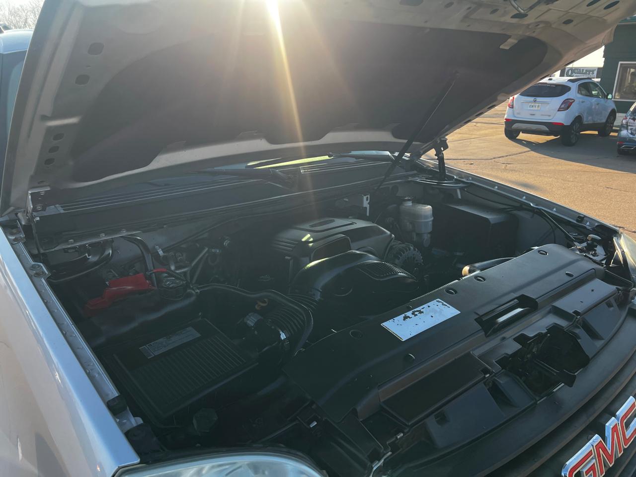 GMC Yukon 4WD 4dr 1500 SLE 2010