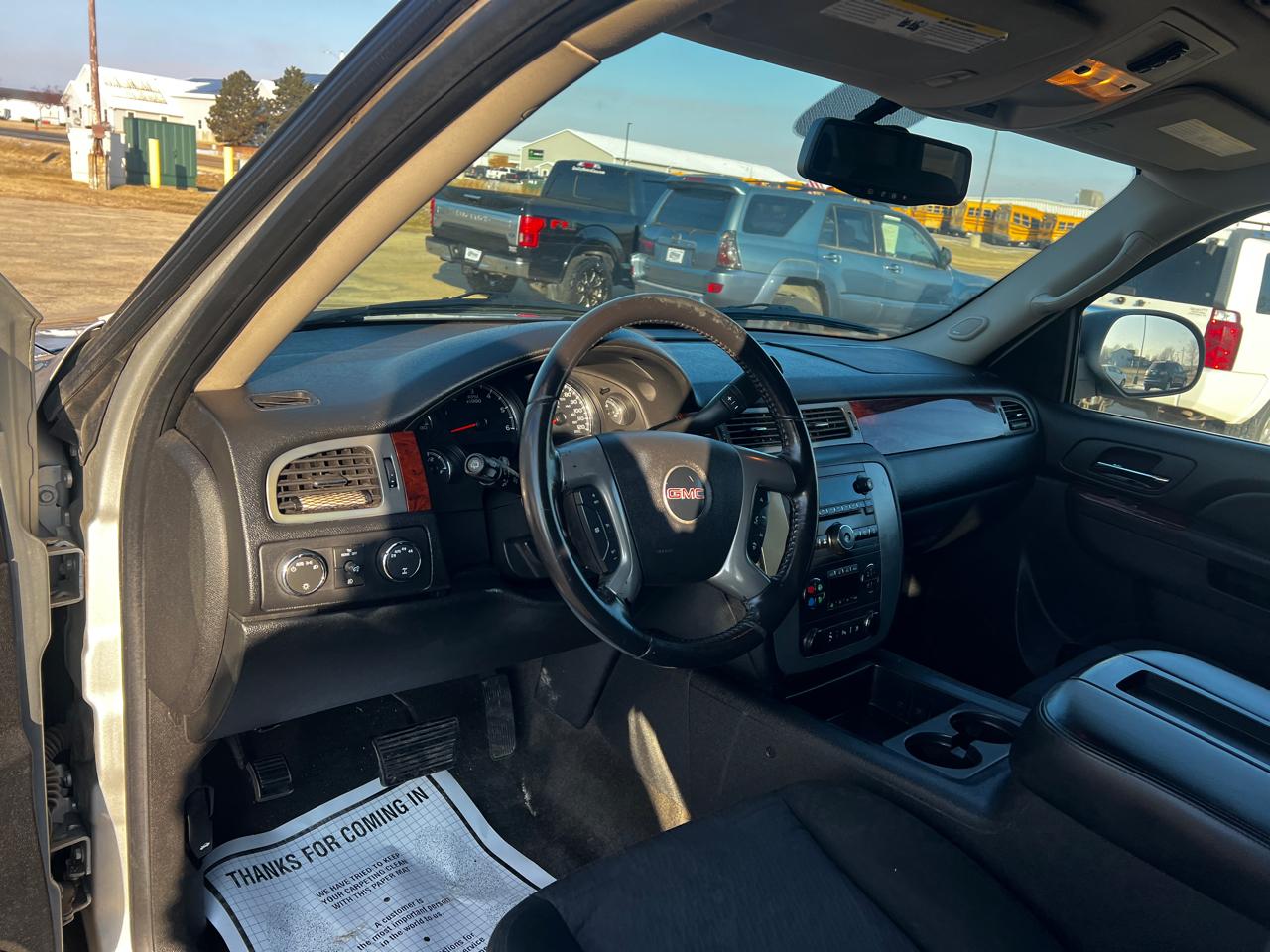 GMC Yukon 4WD 4dr 1500 SLE 2010