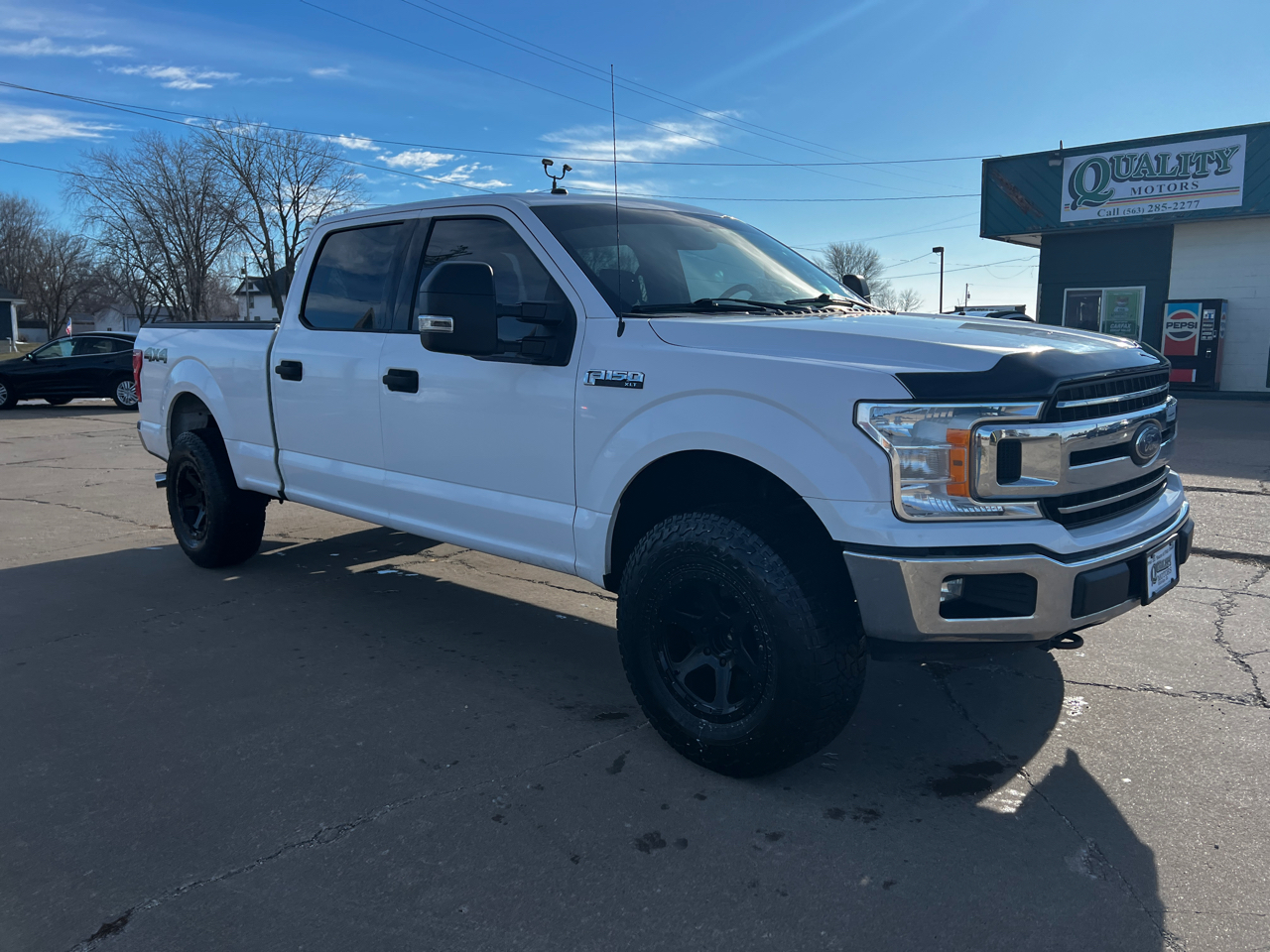 Ford F-150 4WD SuperCrew 150" XLT 2018