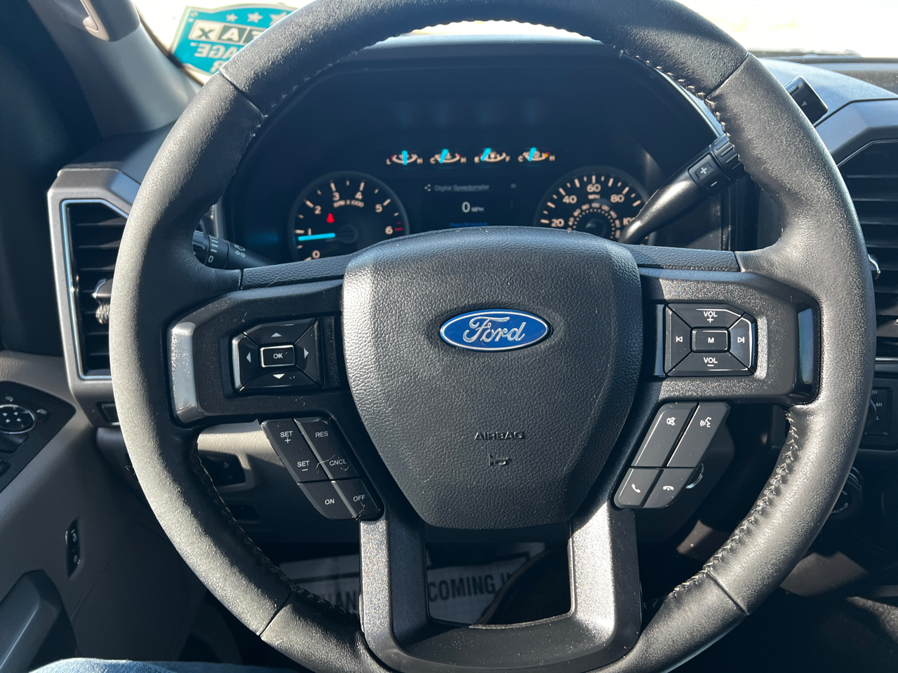 Ford F-150 4WD SuperCrew 150" XLT 2018