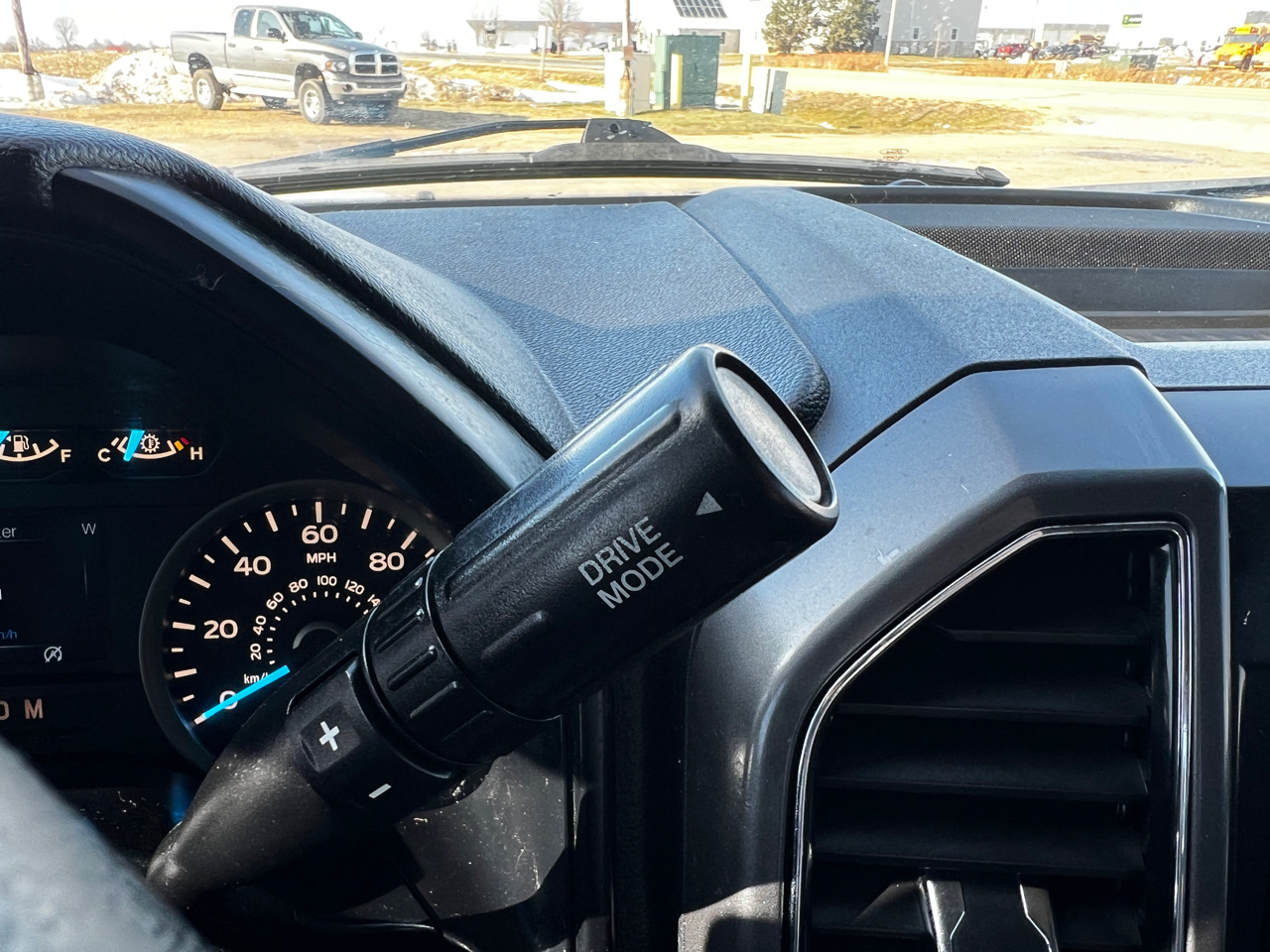 Ford F-150 4WD SuperCrew 150" XLT 2018