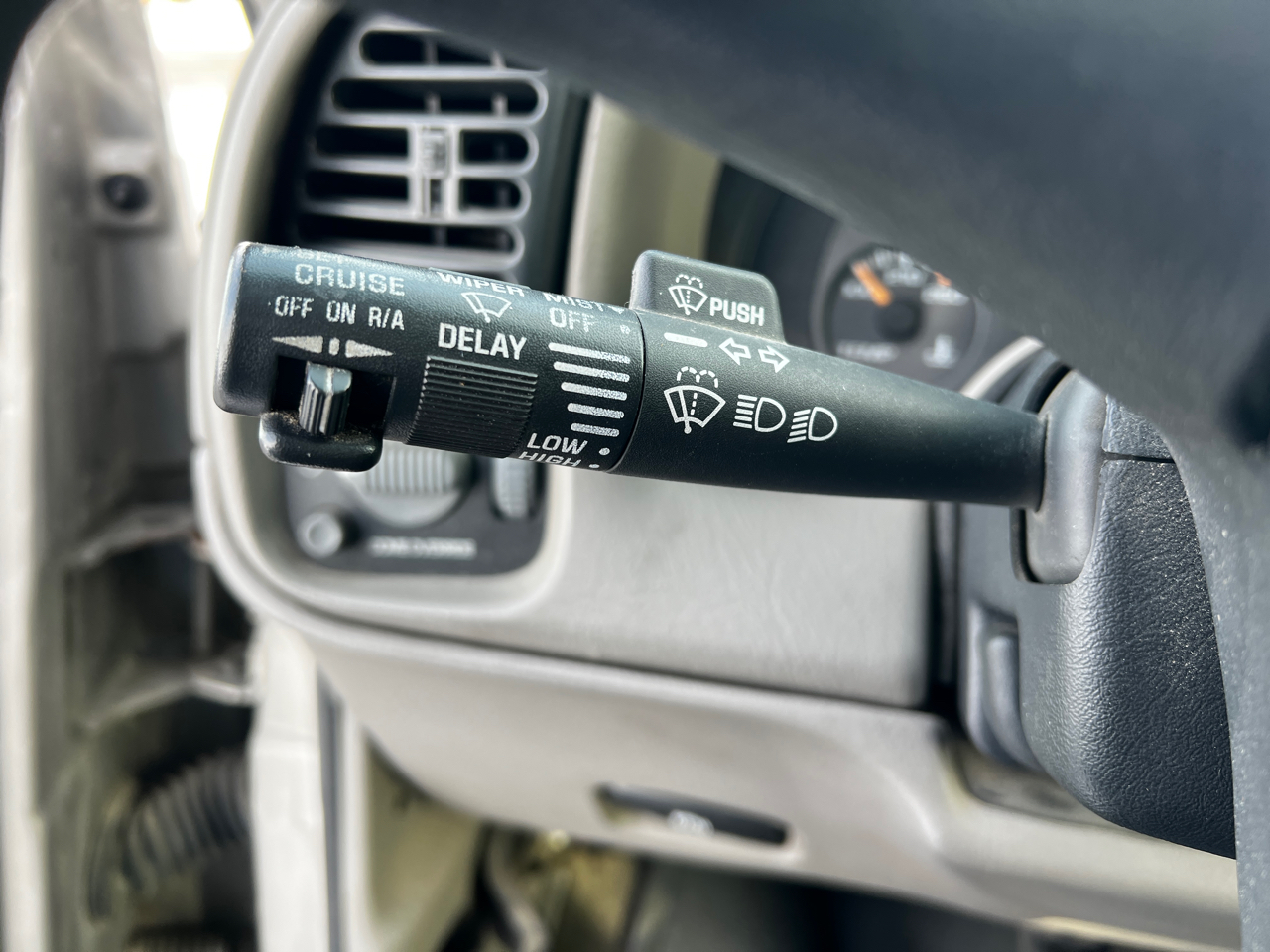 Chevrolet Astro Passenger Ext 111" WB AWD 2003