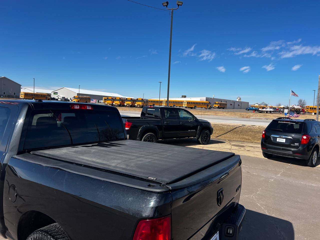 RAM 1500 4WD Crew Cab 140.5" Express 2016