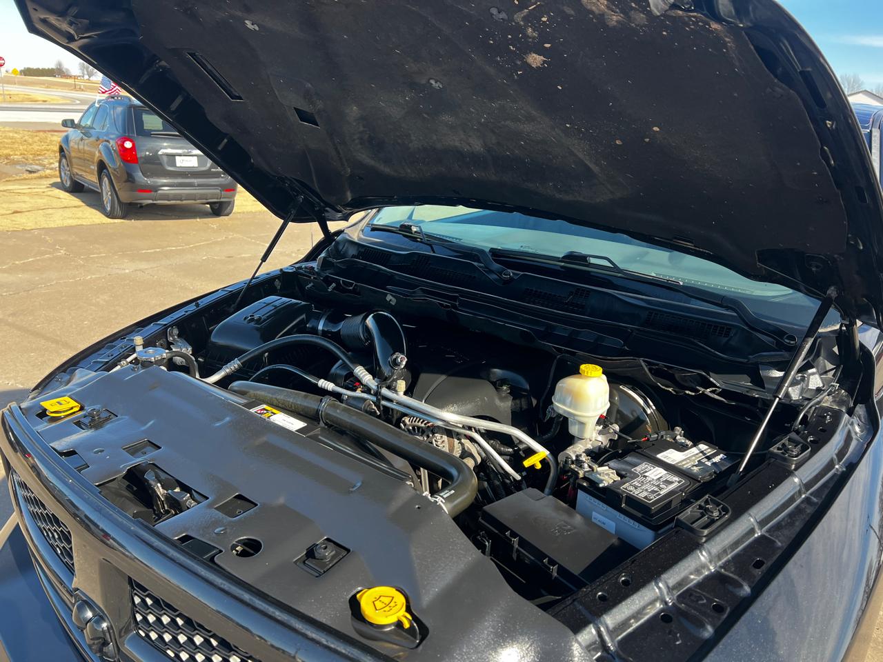 RAM 1500 4WD Crew Cab 140.5" Express 2016