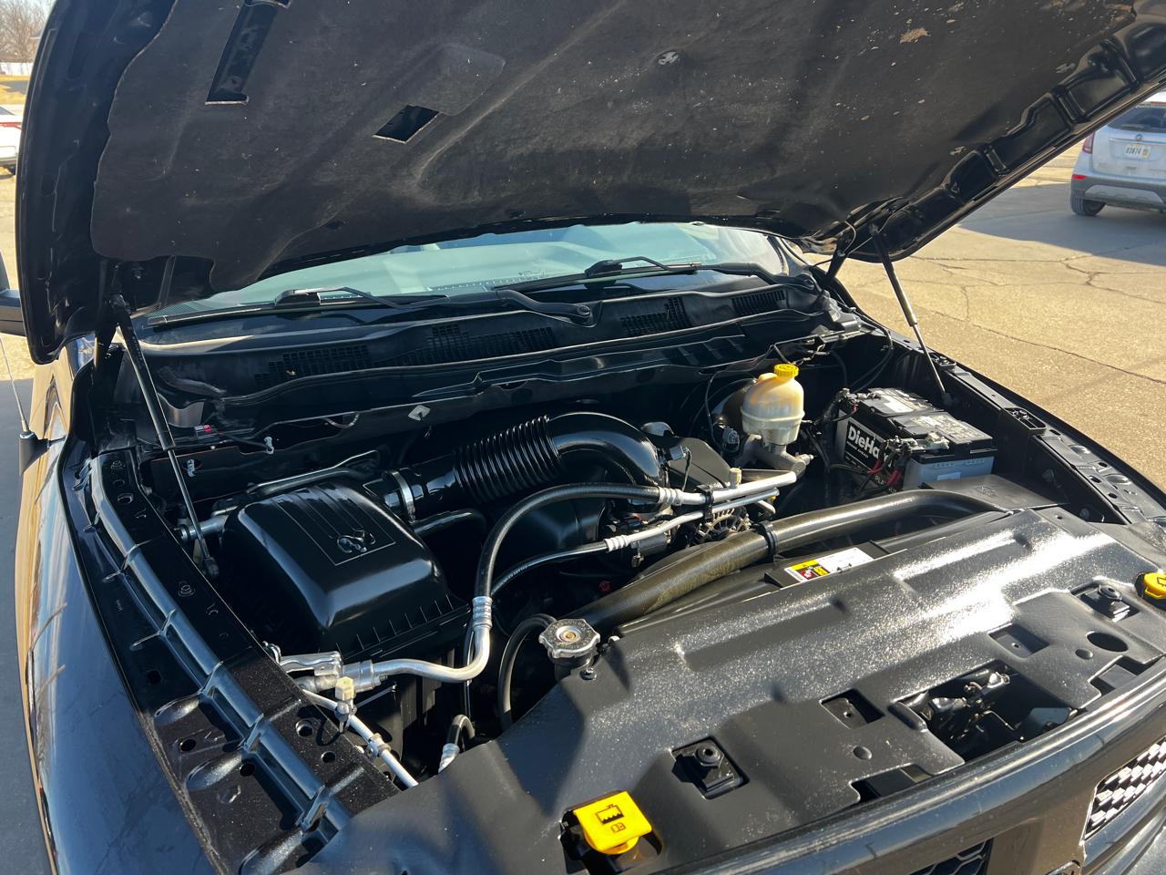 RAM 1500 4WD Crew Cab 140.5" Express 2016