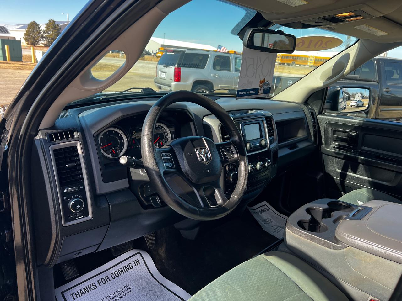 RAM 1500 4WD Crew Cab 140.5" Express 2016