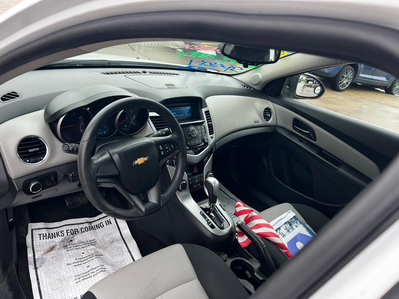 Chevrolet Cruze 4dr Sdn LS 2011