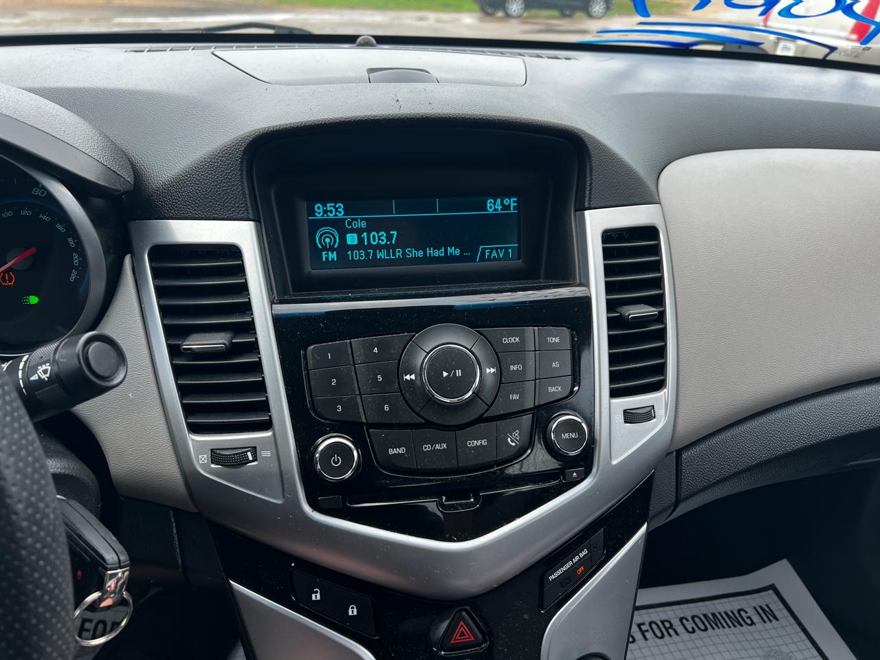 Chevrolet Cruze 4dr Sdn LS 2011